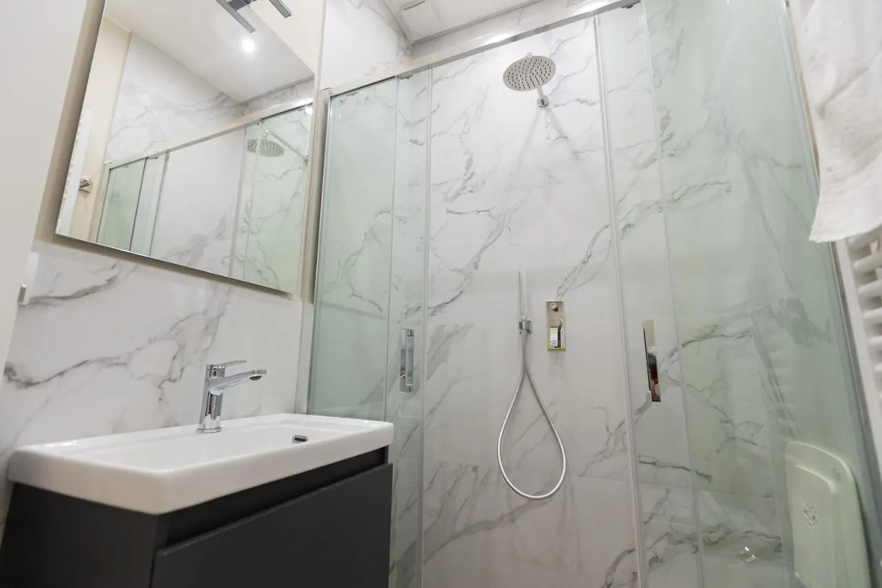 Apartment Paruta 76 Milan 0*,  Italy